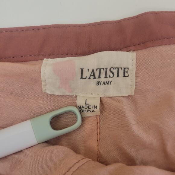 L’Atiste by Amy Dusty Rose Lined Booty Shorts L Side Zipper Poly/Span. Blend - Picture 4 of 9
